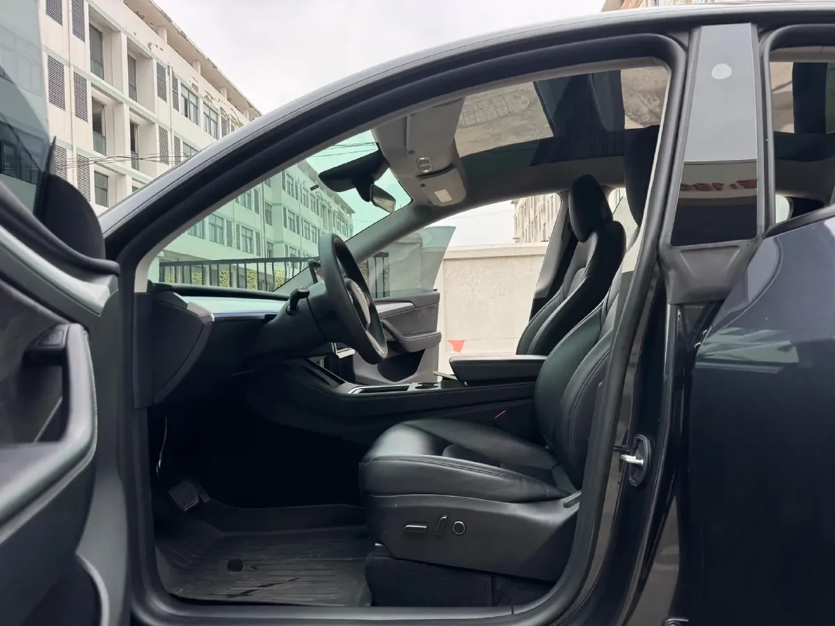 2024 Tesla Model Y BEV 78.4KWH,autocango,china used car exporter,china ev exporter,chinese used car exporter,chinese used ev exporter