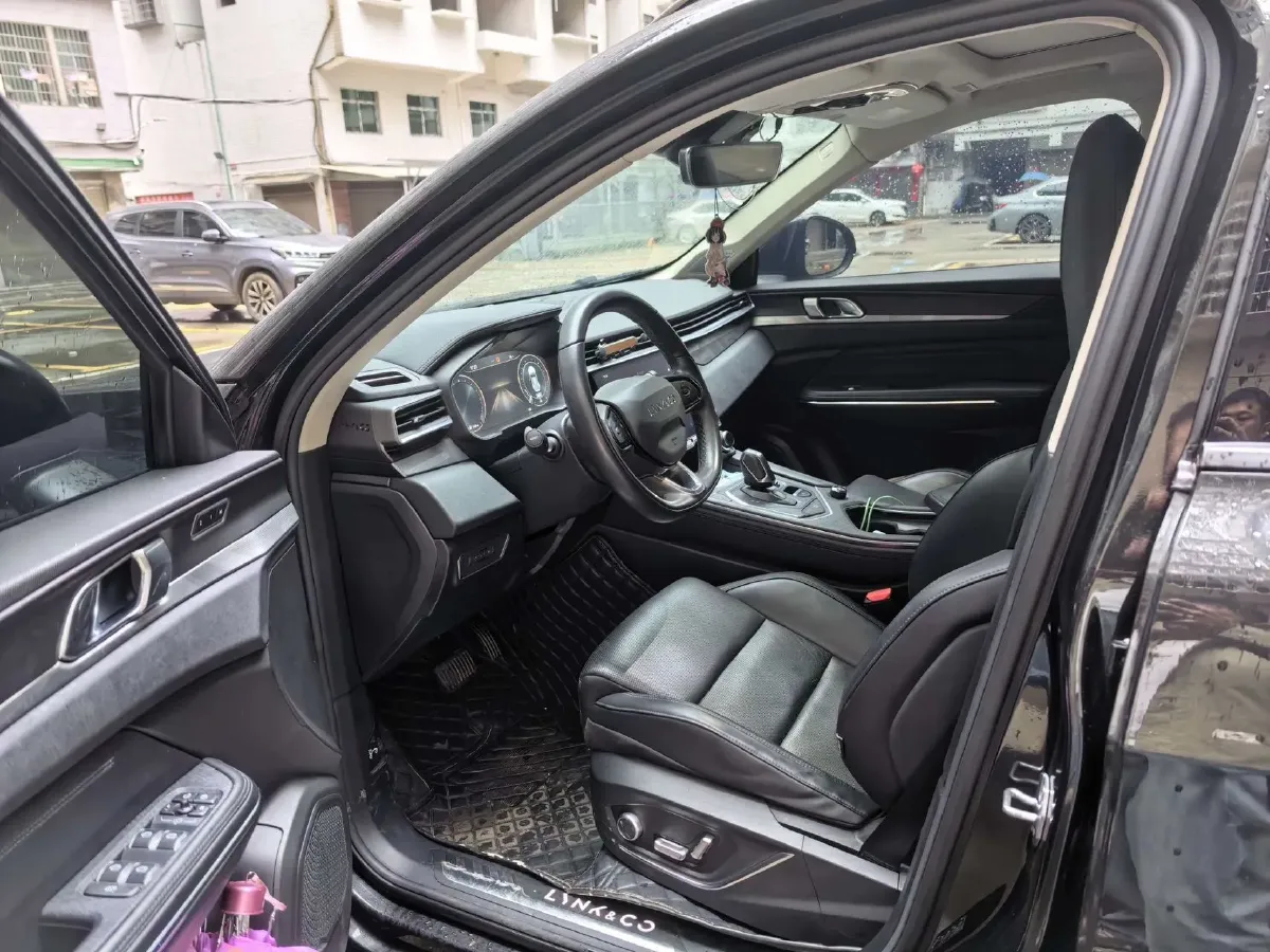 2021 LYNK&CO 01 2.0T 218HP L4 8AT,autocango,china used car exporter,china ev exporter,chinese used car exporter,chinese used ev exporter