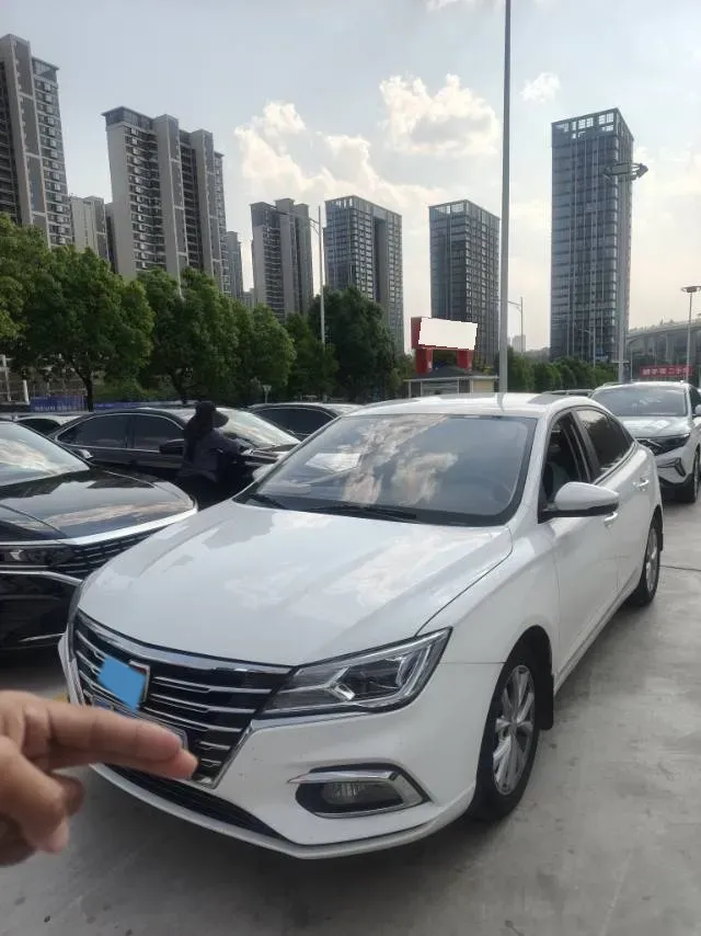 2020 Roewe i5 1.5L 120HP L4 CVT,autocango,china used car exporter,china ev exporter,chinese used car exporter,chinese used ev exporter