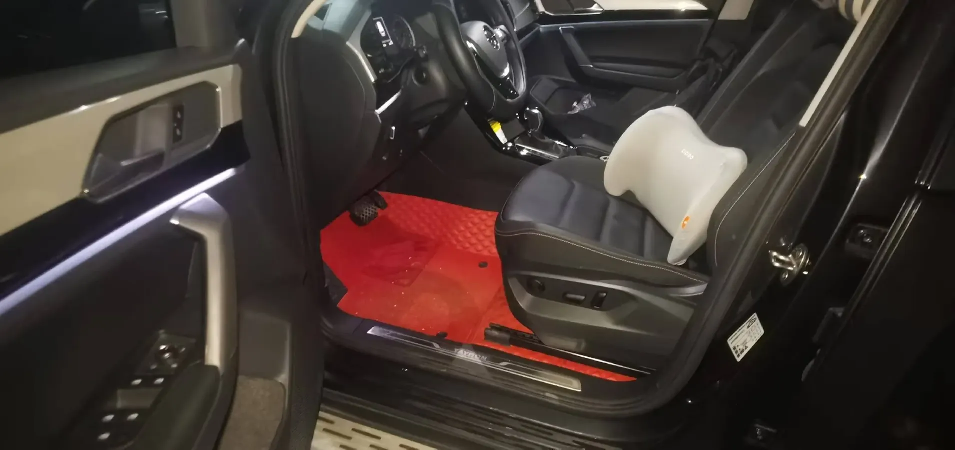 2019 MINI CLUBMAN 1.5T 102HP L3 6AT,autocango,china used car exporter,china ev exporter,chinese used car exporter,chinese used ev exporter