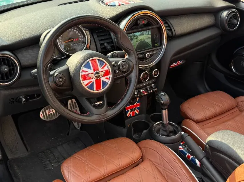 2017 MINI MINI 2.0T 192HP L4 6AT,autocango,china used car exporter,china ev exporter,chinese used car exporter,chinese used ev exporter