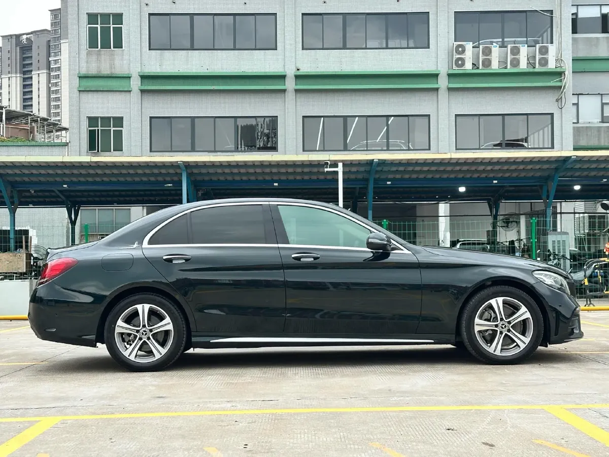 2021 Mercedes-Benz C Class 1.5T 184HP L4 9AT,autocango,china used car exporter,china ev exporter,chinese used car exporter,chinese used ev exporter