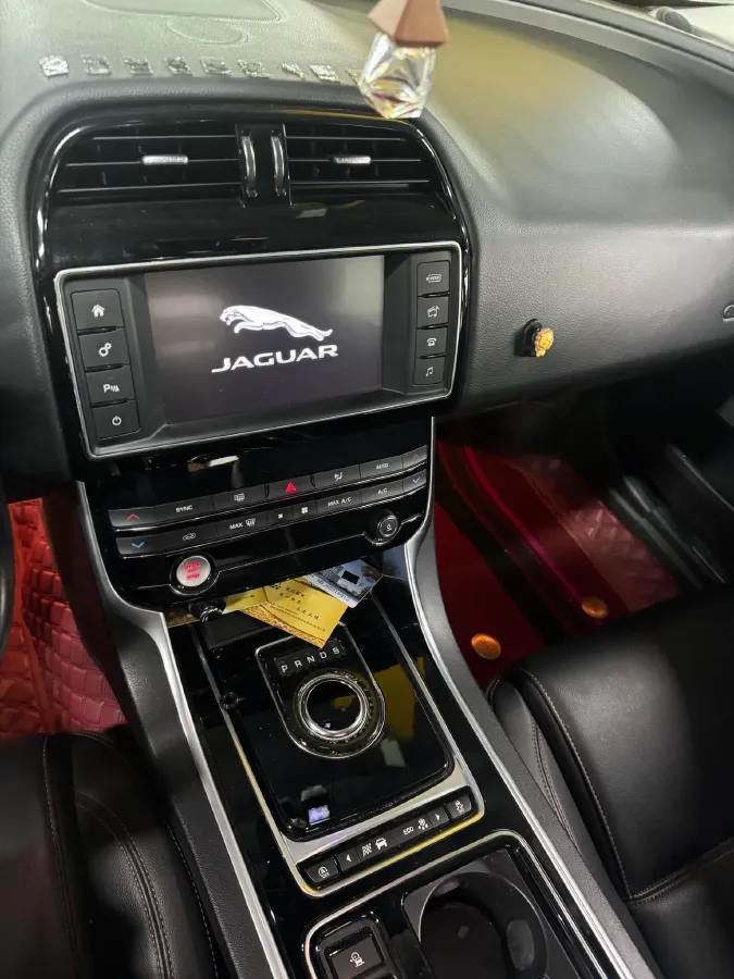 2018 Jaguar XEL 2.0T 200HP L4 8AT,autocango,china used car exporter,china ev exporter,chinese used car exporter,chinese used ev exporter