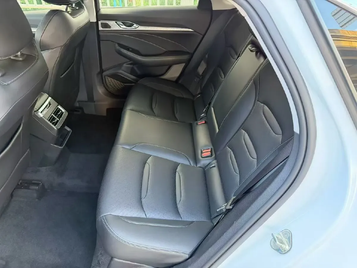 2021 Geely Preface 2.0T 190HP L4 7DCT,autocango,china used car exporter,china ev exporter,chinese used car exporter,chinese used ev exporter