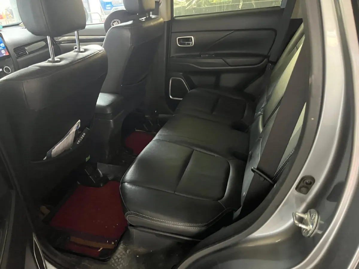 2018 Mitsubishi Outlander 2.0L 166HP L4 CVT,autocango,china used car exporter,china ev exporter,chinese used car exporter,chinese used ev exporter