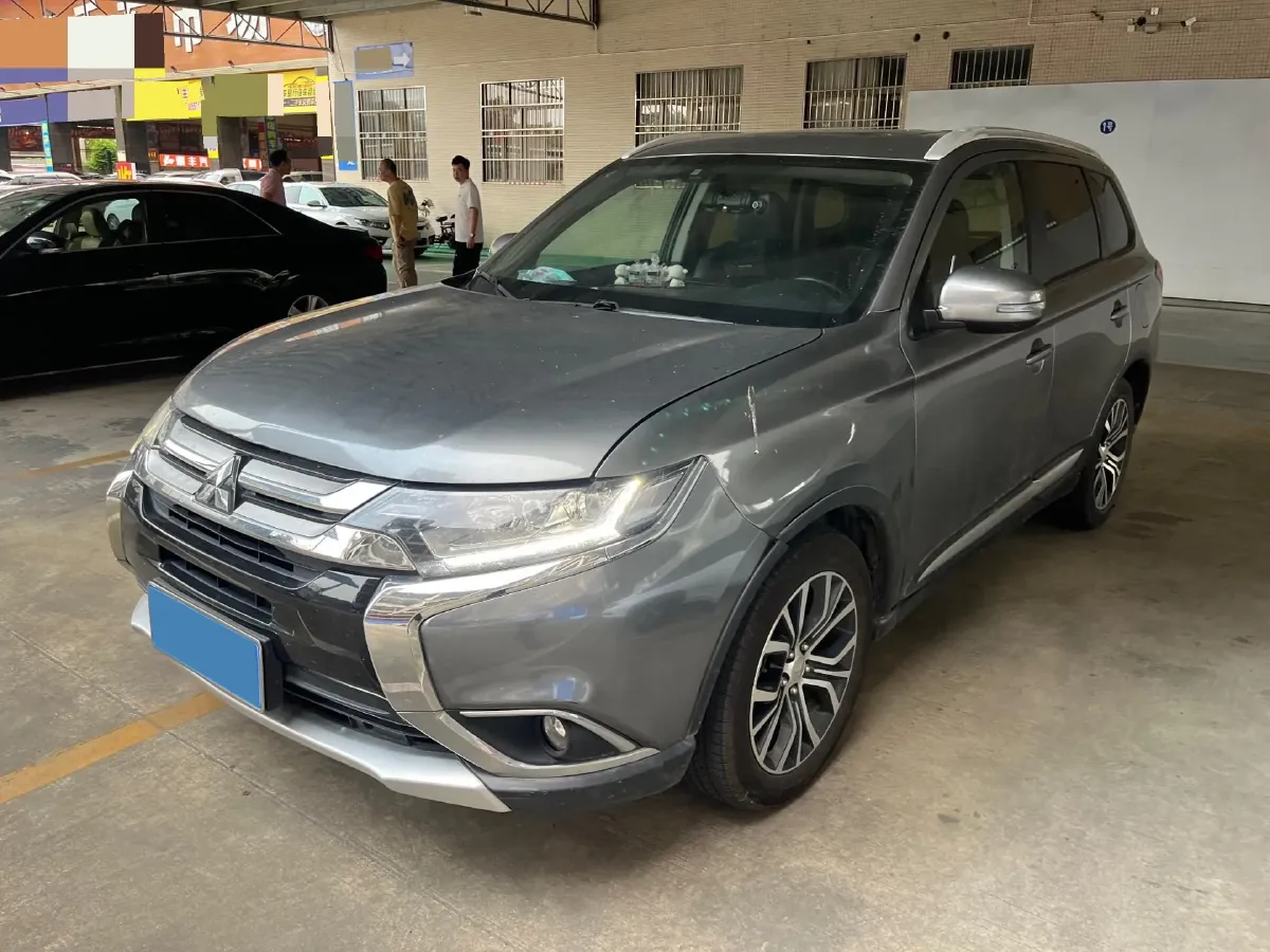 2018 Mitsubishi Outlander 2.0L 166HP L4 CVT,autocango,china used car exporter,china ev exporter,chinese used car exporter,chinese used ev exporter