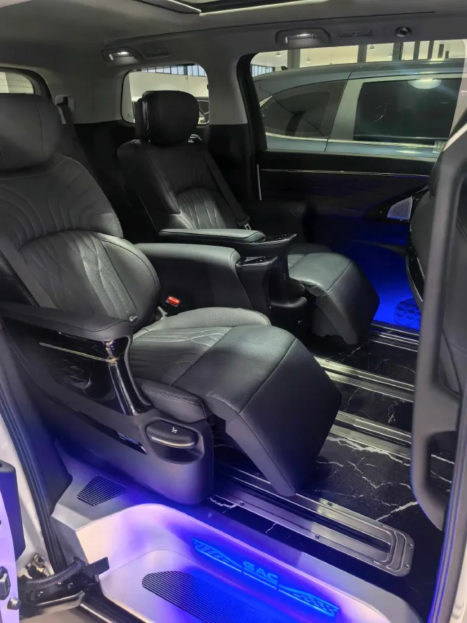 2024 GAC Trumpchi M8 2.0T 252HP L4 8AT,autocango,china used car exporter,china ev exporter,chinese used car exporter,chinese used ev exporter