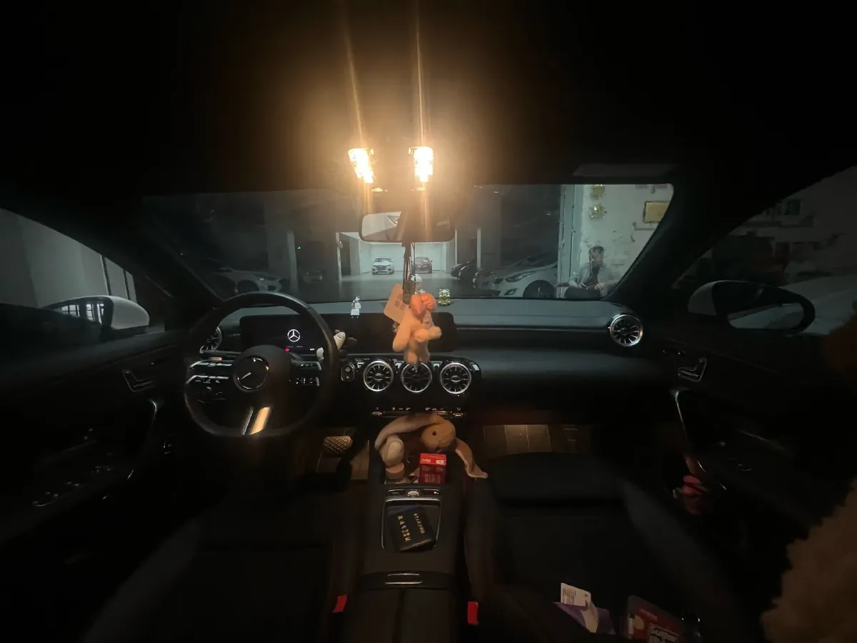 2024 Mercedes-Benz A Class 1.3T 163HP L4 7DCT,autocango,china used car exporter,china ev exporter,chinese used car exporter,chinese used ev exporter