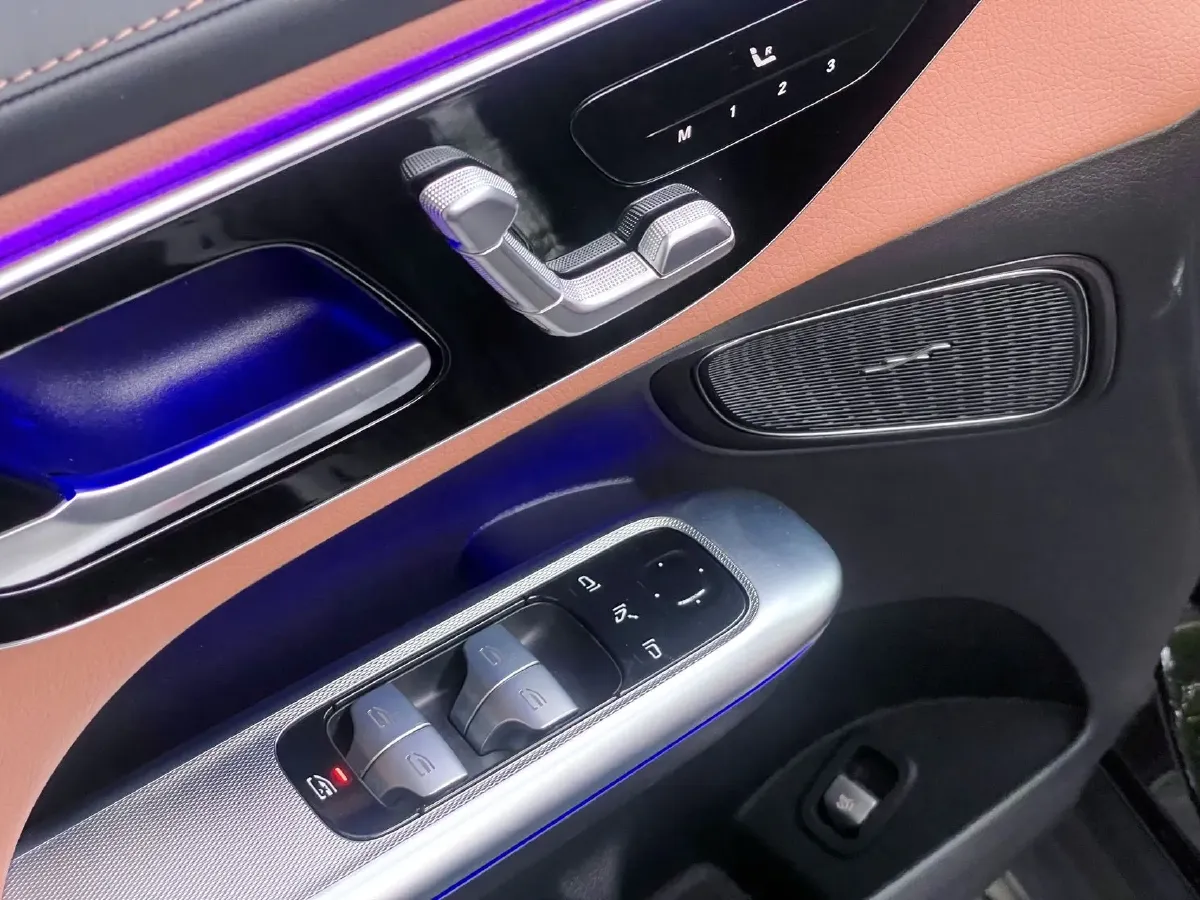 2023 Mercedes-Benz GLC Class 2.0T 258HP L4 9AT,autocango,china used car exporter,china ev exporter,chinese used car exporter,chinese used ev exporter