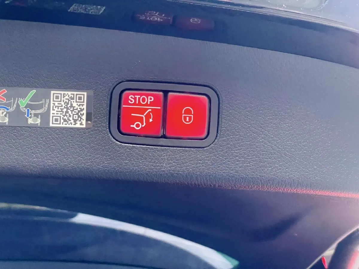 2023 Mercedes-Benz GLC Class 2.0T 258HP L4 9AT,autocango,china used car exporter,china ev exporter,chinese used car exporter,chinese used ev exporter