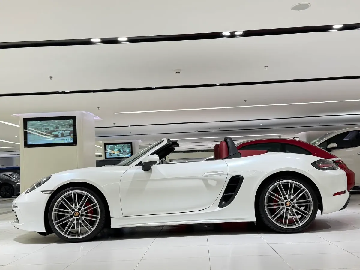 2018 Porsche 718 2.0T 250HP H4 7DCT,autocango,china used car exporter,china ev exporter,chinese used car exporter,chinese used ev exporter