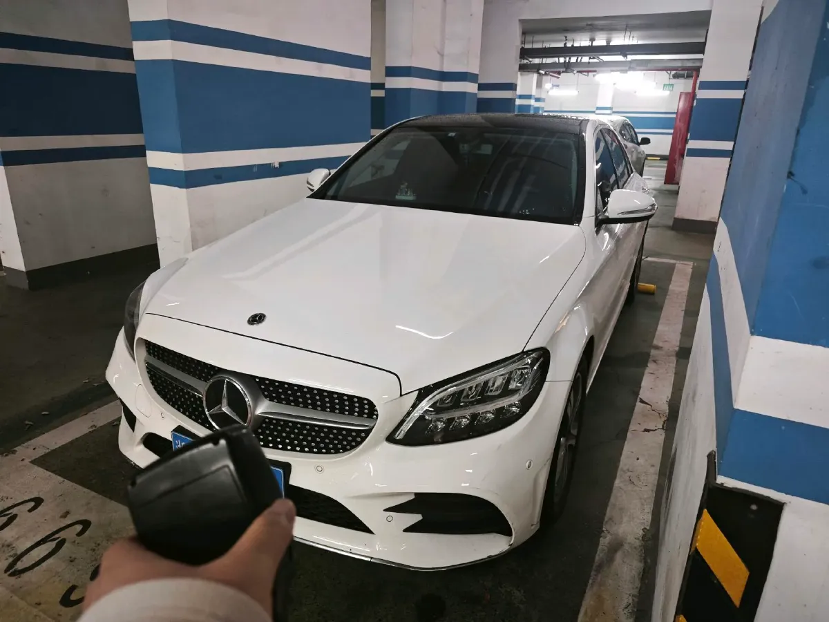 2020 Mercedes-Benz C Class 1.5T 184HP L4 9AT,autocango,china used car exporter,china ev exporter,chinese used car exporter,chinese used ev exporter