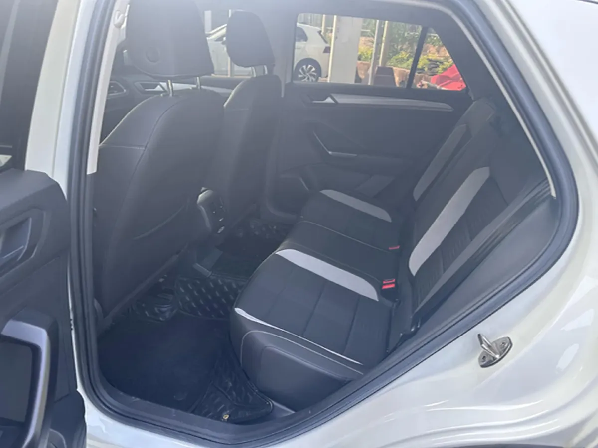 2022 Volkswagen T-Roc 1.4T 150HP L4 7DCT,autocango,china used car exporter,china ev exporter,chinese used car exporter,chinese used ev exporter