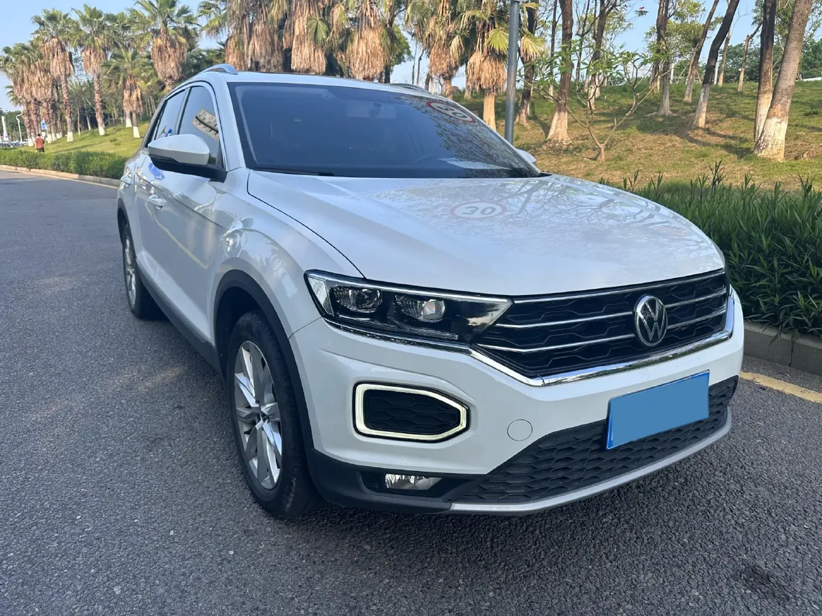 2022 Volkswagen T-Roc 1.4T 150HP L4 7DCT,autocango,china used car exporter,china ev exporter,chinese used car exporter,chinese used ev exporter