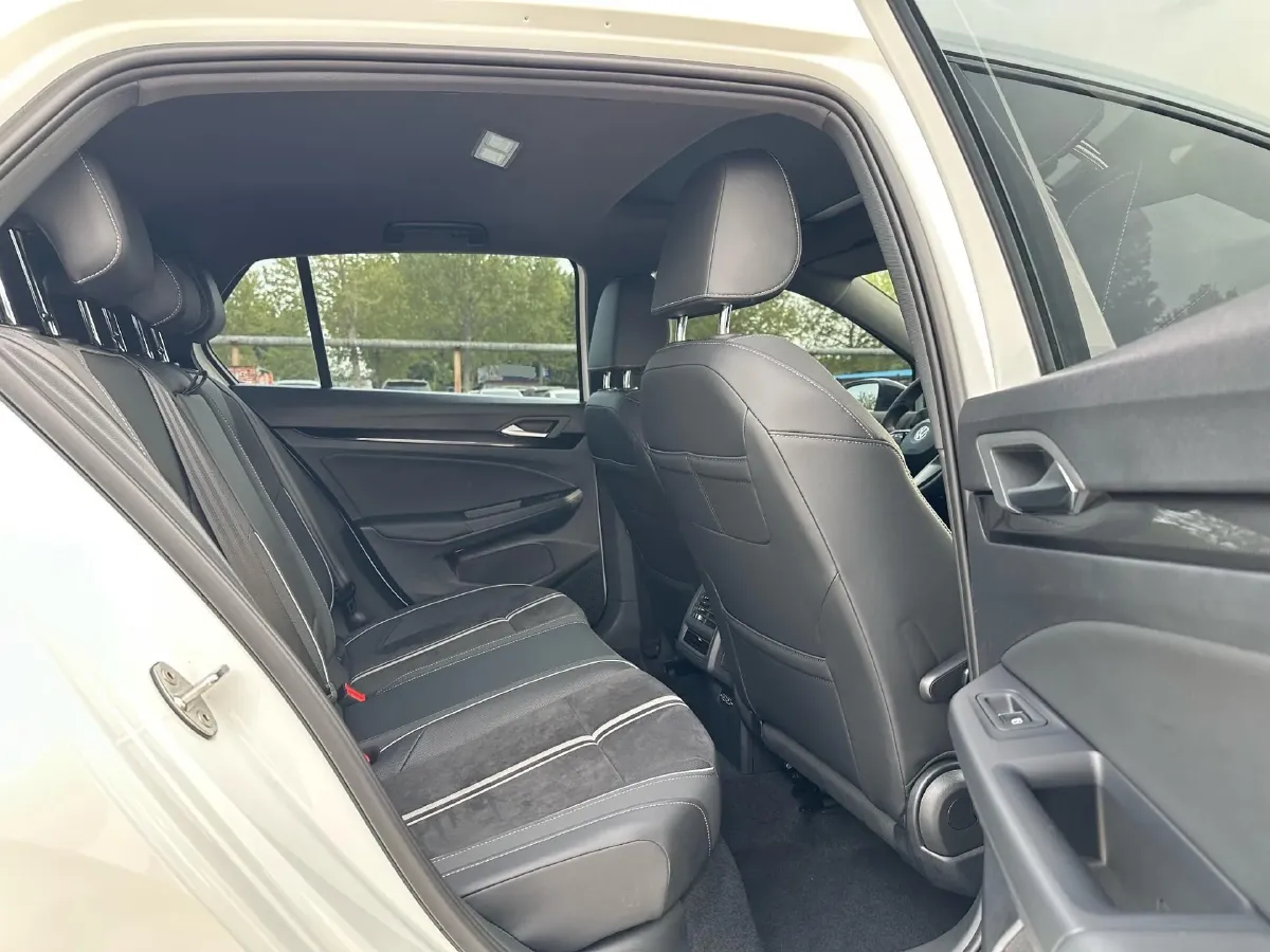 2021 Volkswagen Golf 1.4T 150HP L4 7DCT,autocango,china used car exporter,china ev exporter,chinese used car exporter,chinese used ev exporter