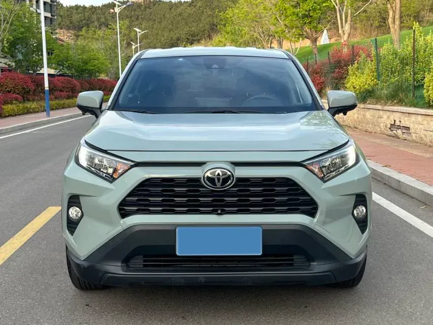 2020 Toyota RAV4 2.0L 171HP L4 CVT,autocango,china used car exporter,china ev exporter,chinese used car exporter,chinese used ev exporter