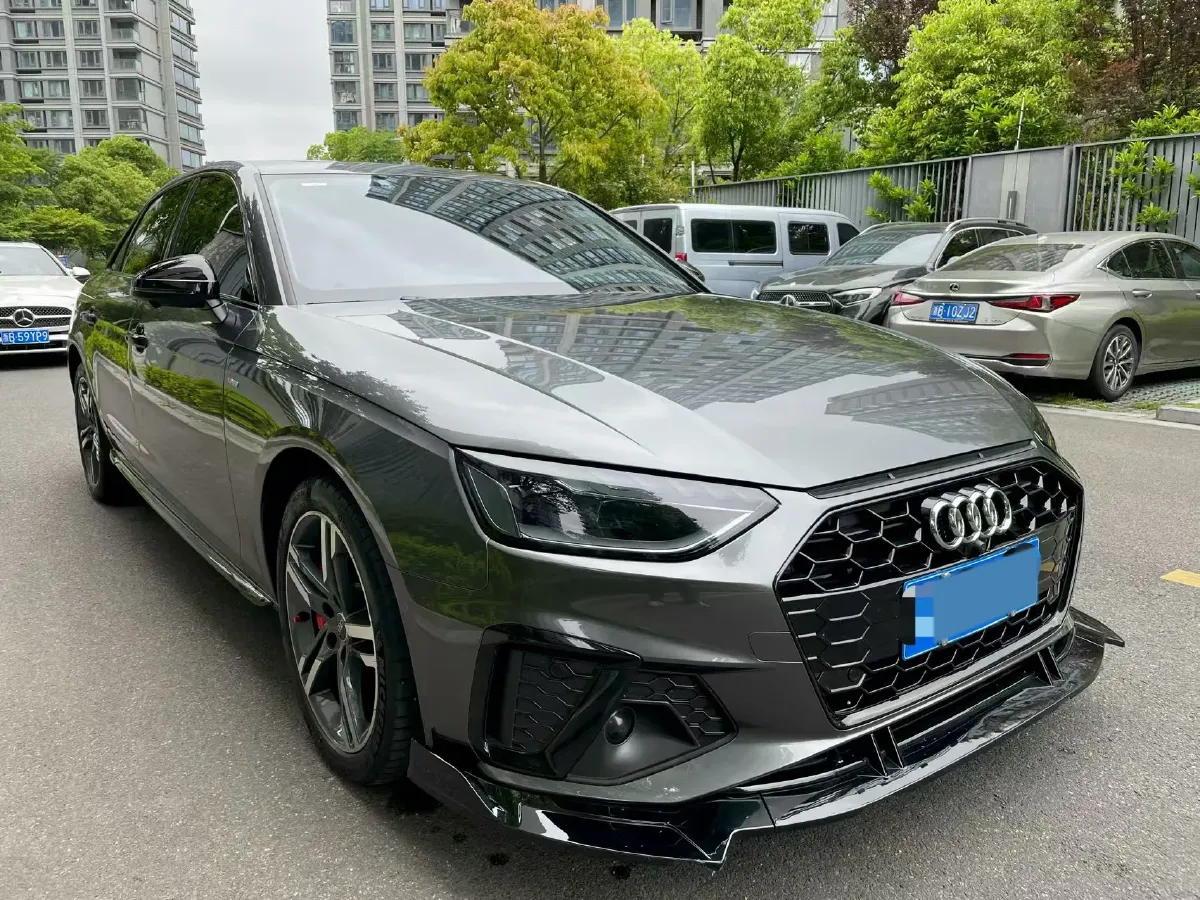 2022 Audi A4L 2.0T 190HP L4 7DCT,autocango,china used car exporter,china ev exporter,chinese used car exporter,chinese used ev exporter