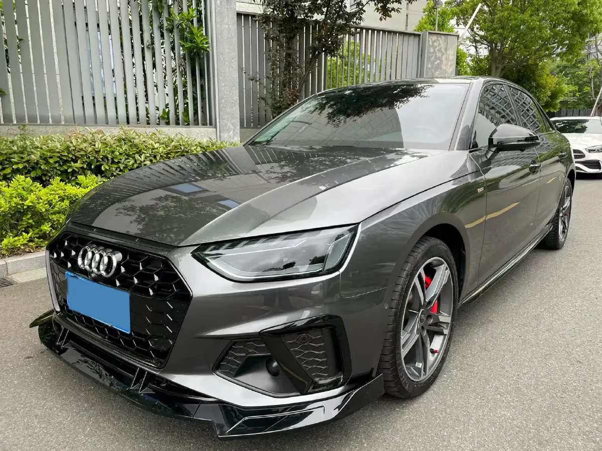 2022 Audi A4L 2.0T 190HP L4 7DCT,autocango,china used car exporter,china ev exporter,chinese used car exporter,chinese used ev exporter