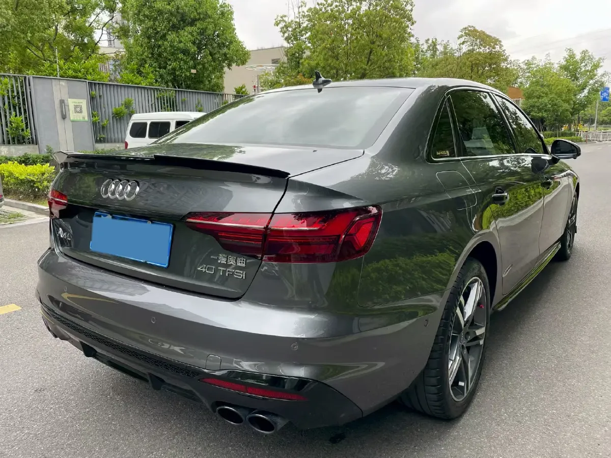 2022 Audi A4L 2.0T 190HP L4 7DCT,autocango,china used car exporter,china ev exporter,chinese used car exporter,chinese used ev exporter