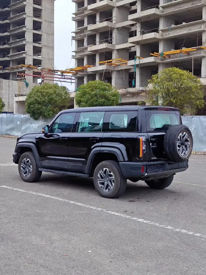 2023 Beijing BJ40 2.0T 224HP L4 8AT,autocango,china used car exporter,china ev exporter,chinese used car exporter,chinese used ev exporter