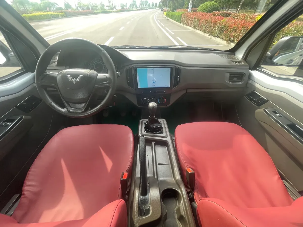 2021 WuLing RongGuang New Truck 1.5L 99HP L4 5MT,autocango,china used car exporter,china ev exporter,chinese used car exporter,chinese used ev exporter