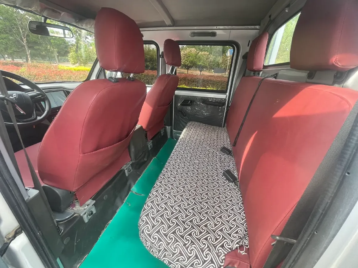 2021 WuLing RongGuang New Truck 1.5L 99HP L4 5MT,autocango,china used car exporter,china ev exporter,chinese used car exporter,chinese used ev exporter