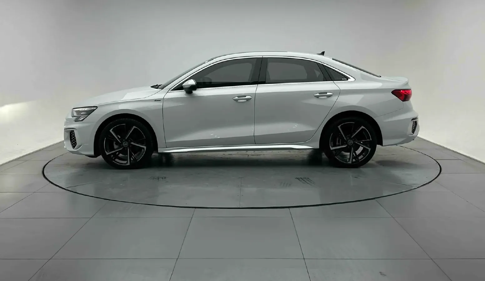 2021 Audi A3 1.4T 150HP L4 7DCT,autocango,china used car exporter,china ev exporter,chinese used car exporter,chinese used ev exporter