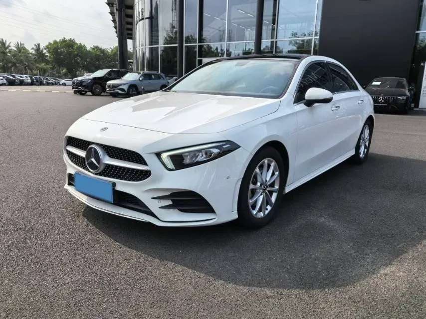 2022 Mercedes-Benz A Class 1.3T 163HP L4 7DCT,autocango,china used car exporter,china ev exporter,chinese used car exporter,chinese used ev exporter