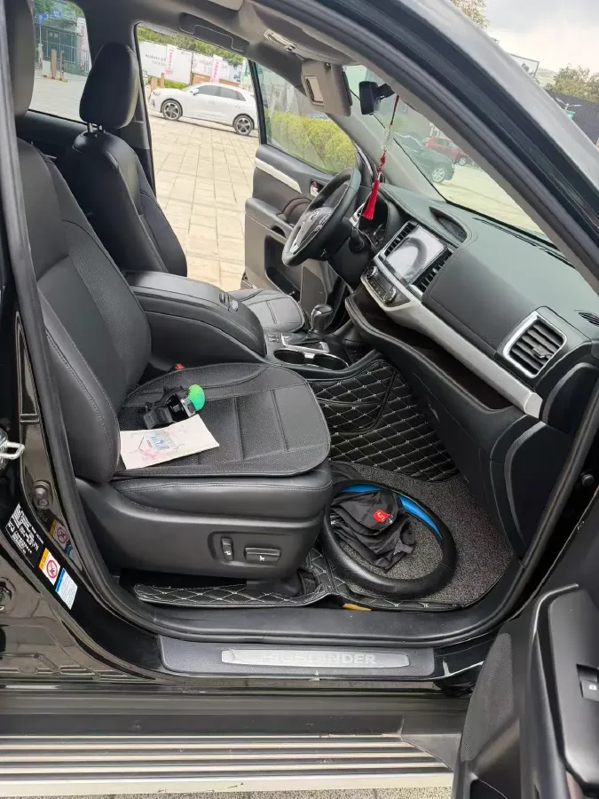 2021 Toyota Highlander 2.0T 220HP L4 6AT,autocango,china used car exporter,china ev exporter,chinese used car exporter,chinese used ev exporter