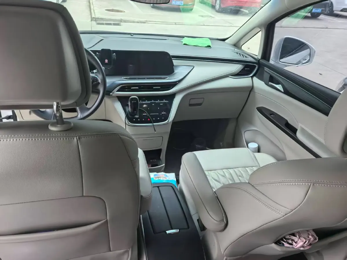 2023 Buick GL8 2.0T 237HP L4 9AT,autocango,china used car exporter,china ev exporter,chinese used car exporter,chinese used ev exporter