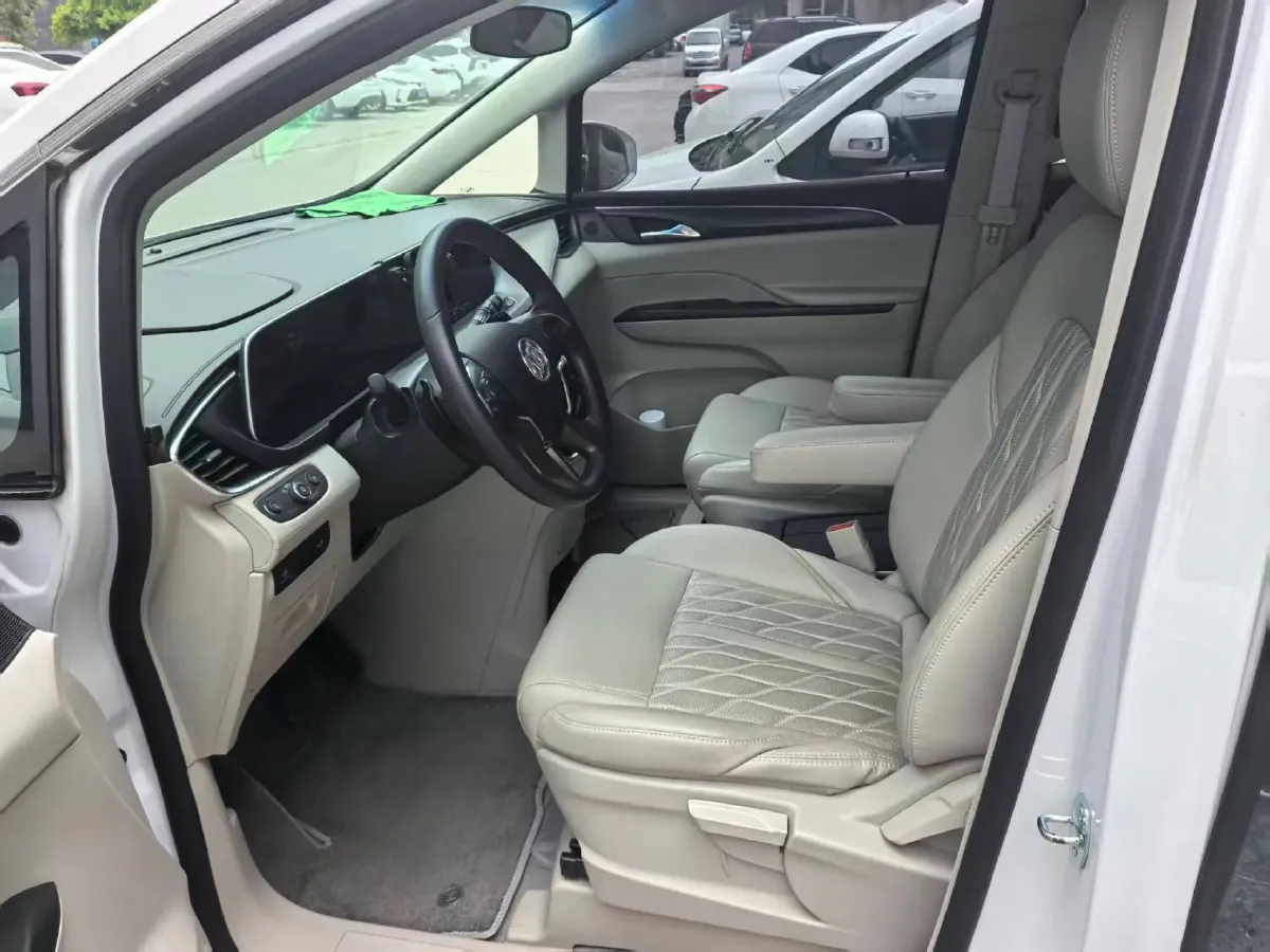 2023 Buick GL8 2.0T 237HP L4 9AT,autocango,china used car exporter,china ev exporter,chinese used car exporter,chinese used ev exporter