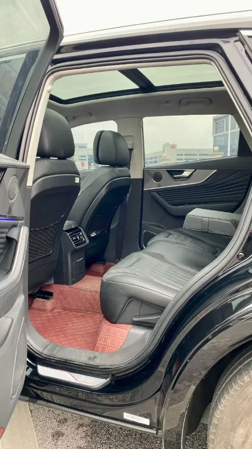 2023 HongQi HS5 2.0T 252HP L4 8AT,autocango,china used car exporter,china ev exporter,chinese used car exporter,chinese used ev exporter