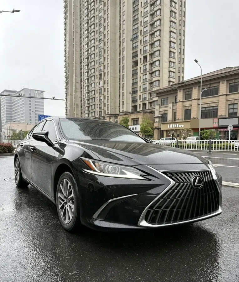 2021 Lexus ES 2.0L 173HP L4 CVT,autocango,china used car exporter,china ev exporter,chinese used car exporter,chinese used ev exporter