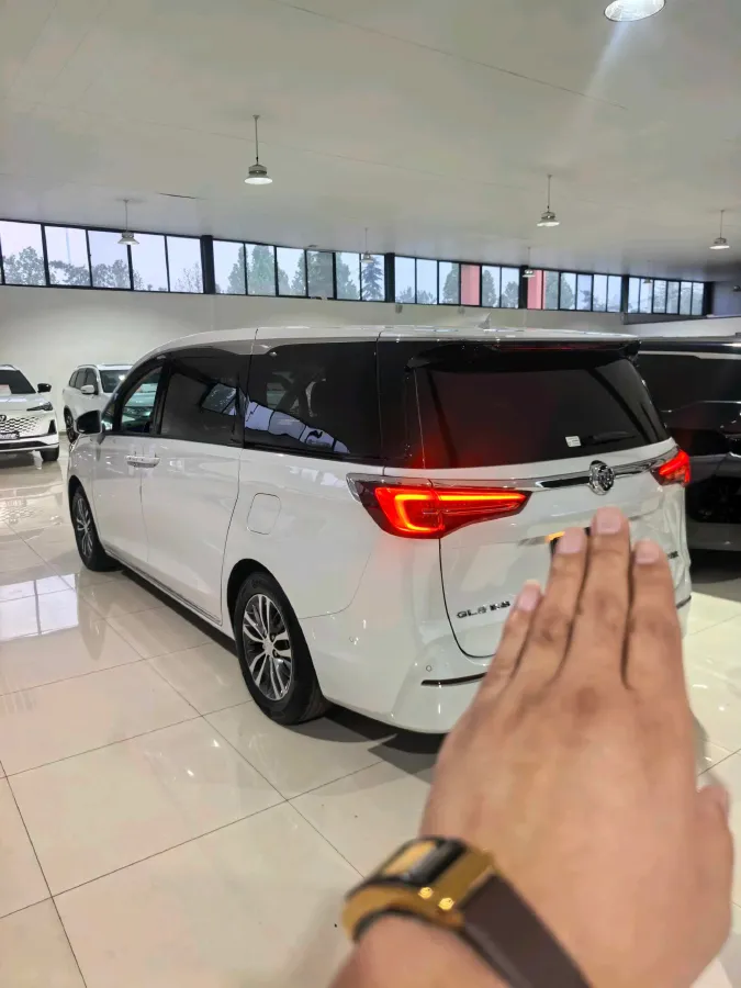 2023 Buick GL8 2.0T 237HP L4 9AT,autocango,china used car exporter,china ev exporter,chinese used car exporter,chinese used ev exporter