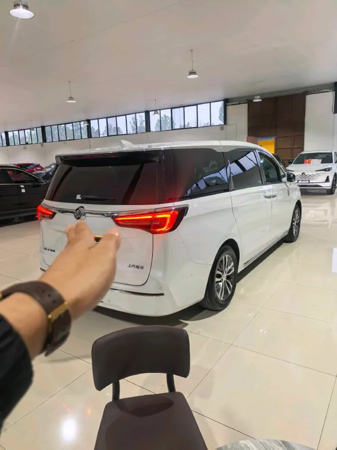 2023 Buick GL8 2.0T 237HP L4 9AT,autocango,china used car exporter,china ev exporter,chinese used car exporter,chinese used ev exporter