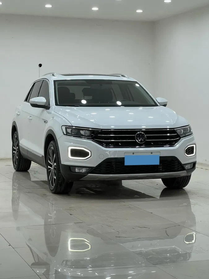 2021 Volkswagen T-Roc 1.4T 150HP L4 7DCT,autocango,china used car exporter,china ev exporter,chinese used car exporter,chinese used ev exporter