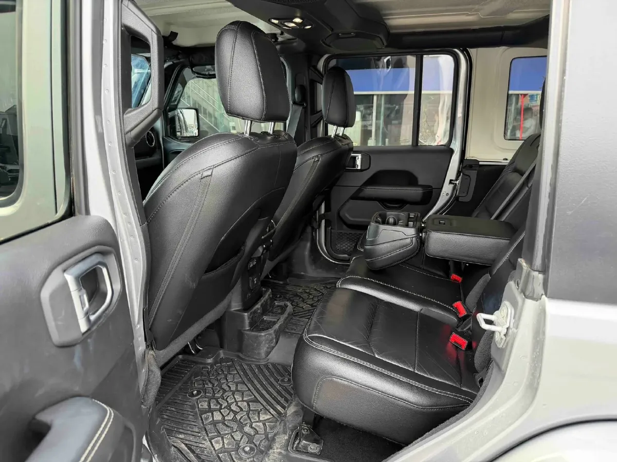 2019 Jeep Wrangler 2.0T 266HP L4 8AT,autocango,china used car exporter,china ev exporter,chinese used car exporter,chinese used ev exporter