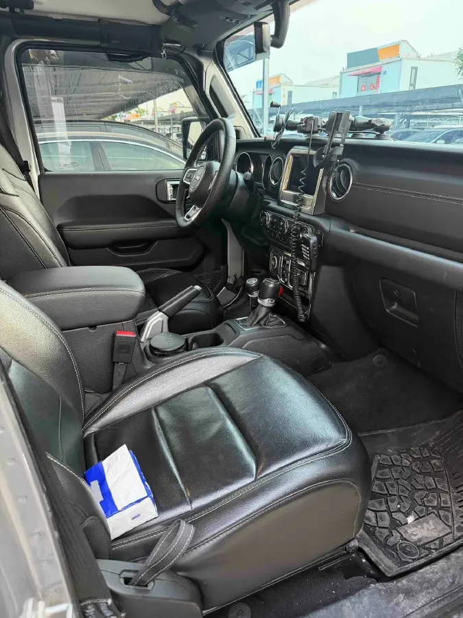 2019 Jeep Wrangler 2.0T 266HP L4 8AT,autocango,china used car exporter,china ev exporter,chinese used car exporter,chinese used ev exporter