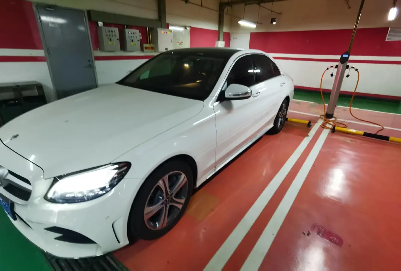 2020 Mercedes-Benz C Class 1.5T 184HP L4 9AT,autocango,china used car exporter,china ev exporter,chinese used car exporter,chinese used ev exporter