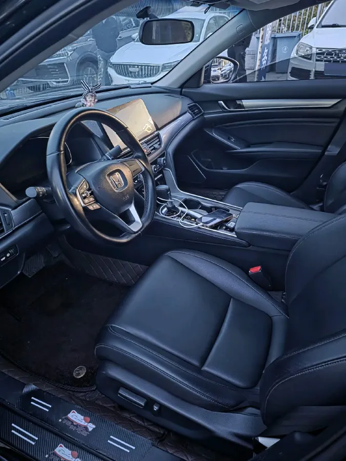 2022 Honda Accord 1.5T 194HP L4 CVT,autocango,china used car exporter,china ev exporter,chinese used car exporter,chinese used ev exporter