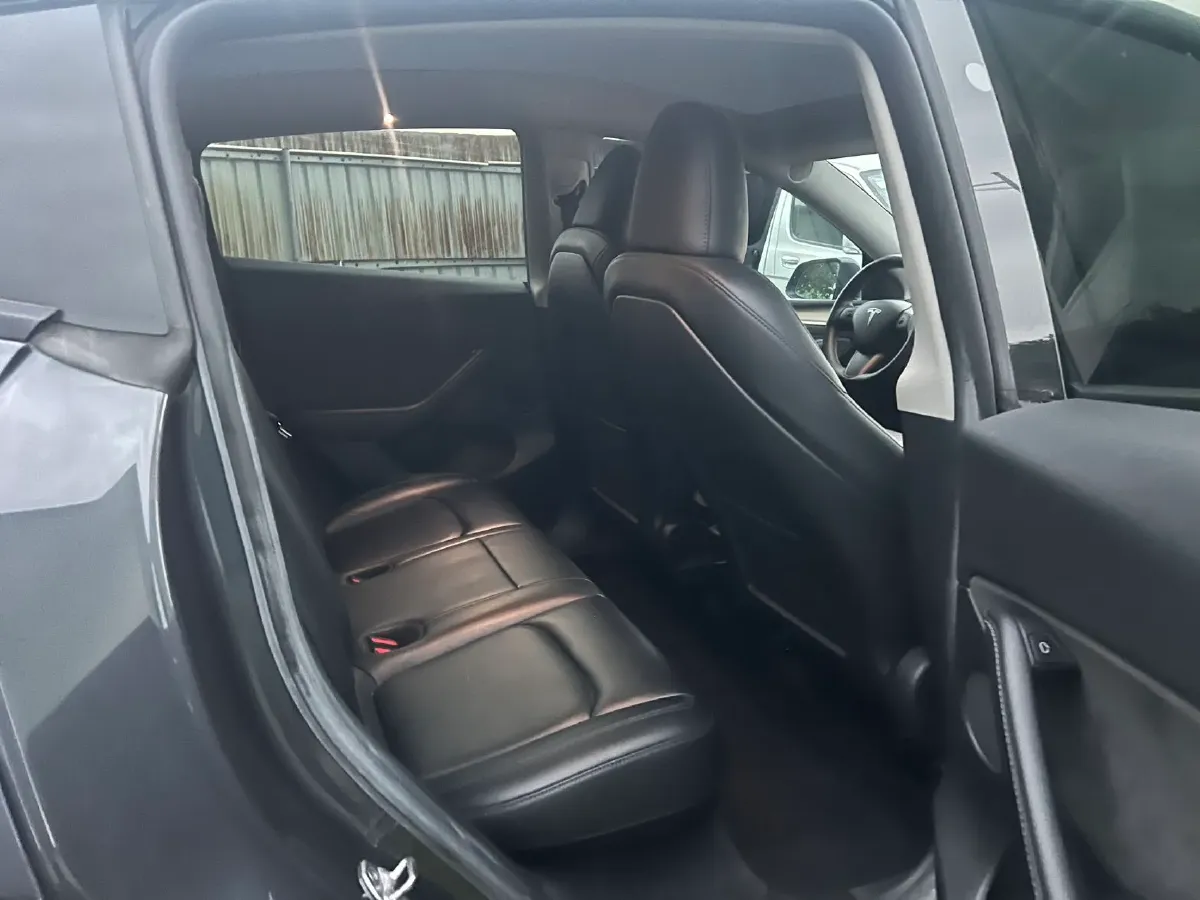 2022 Tesla Model Y BEV 60KWH,autocango,china used car exporter,china ev exporter,chinese used car exporter,chinese used ev exporter