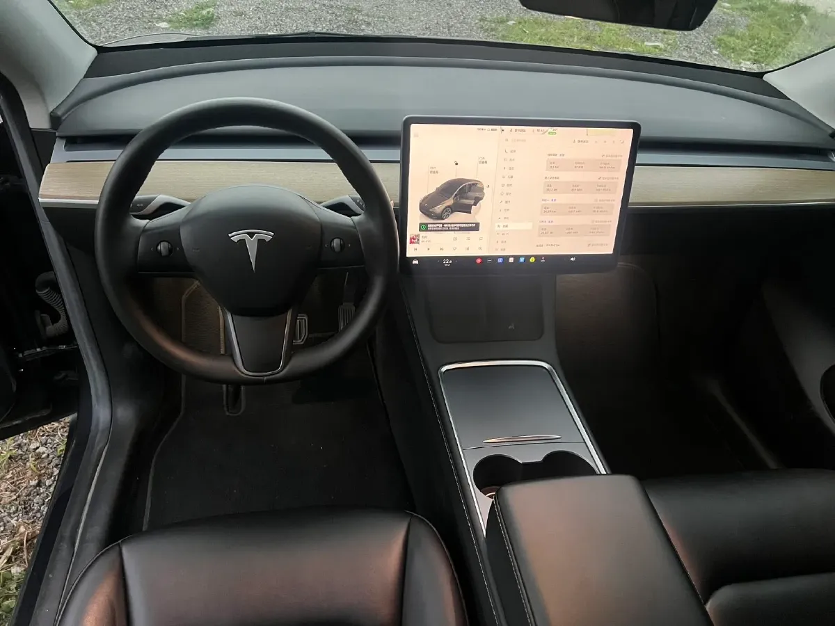 2022 Tesla Model Y BEV 60KWH,autocango,china used car exporter,china ev exporter,chinese used car exporter,chinese used ev exporter