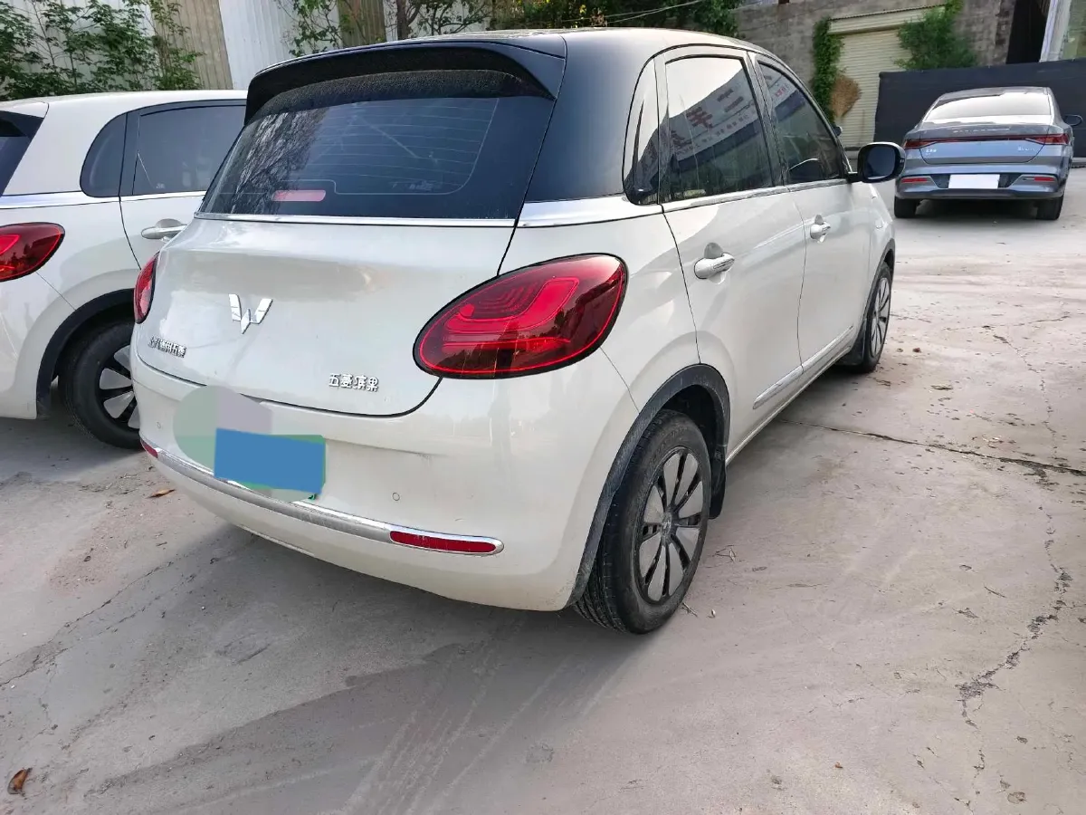 2023 WuLing BinGuo BEV 31.9KWH,autocango,china used car exporter,china ev exporter,chinese used car exporter,chinese used ev exporter