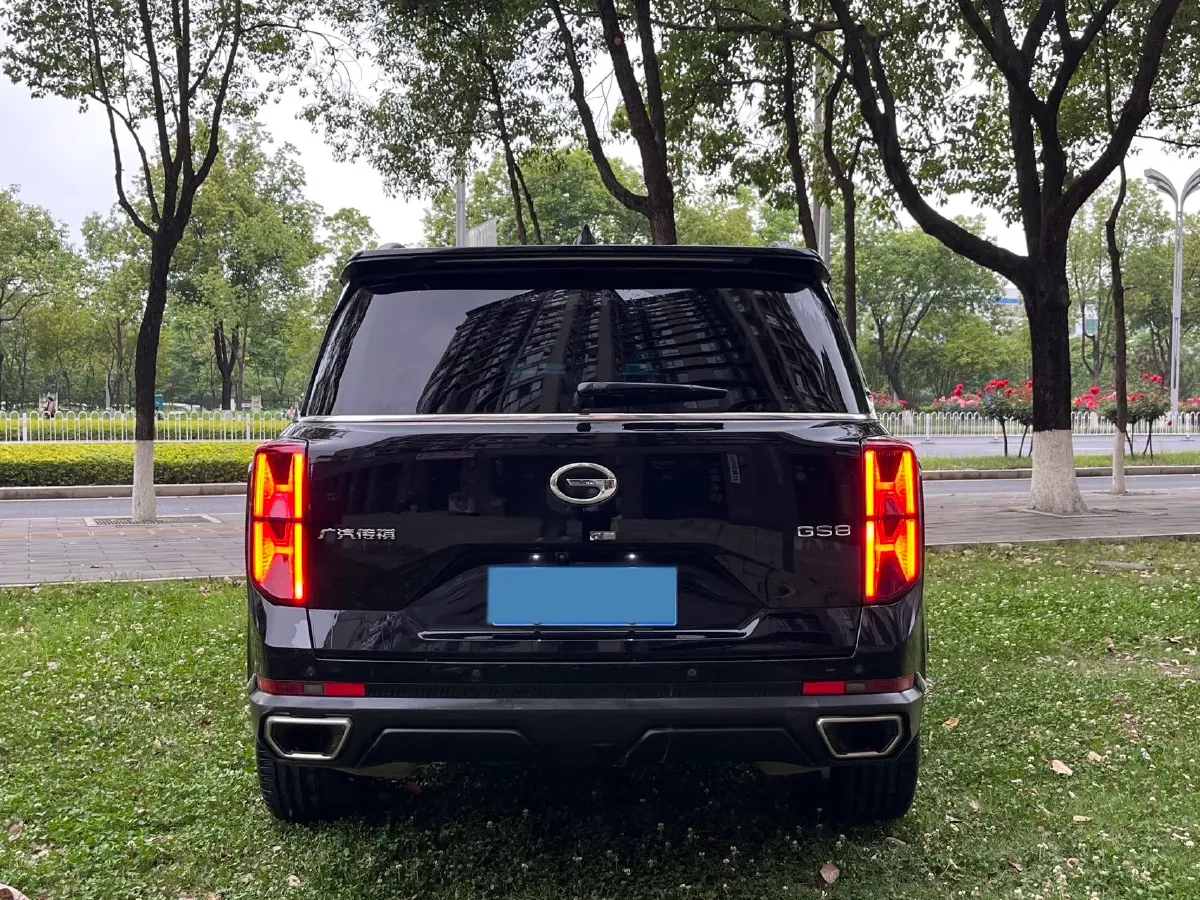 2022 GAC Trumpchi GS8 2.0T 252HP L4 8AT,autocango,china used car exporter,china ev exporter,chinese used car exporter,chinese used ev exporter