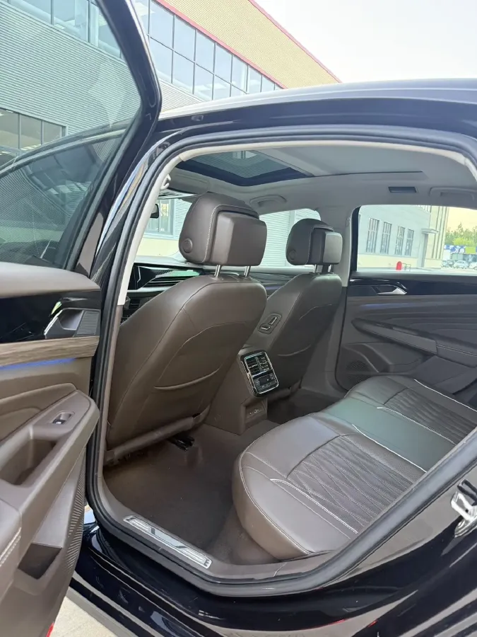 2020 Volkswagen Passat 2.0T 186HP L4 7DCT,autocango,china used car exporter,china ev exporter,chinese used car exporter,chinese used ev exporter