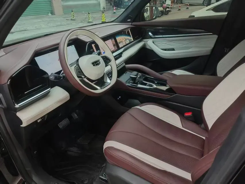 2021 Geely Monjaro 2.0T 218HP L4 7DCT,autocango,china used car exporter,china ev exporter,chinese used car exporter,chinese used ev exporter