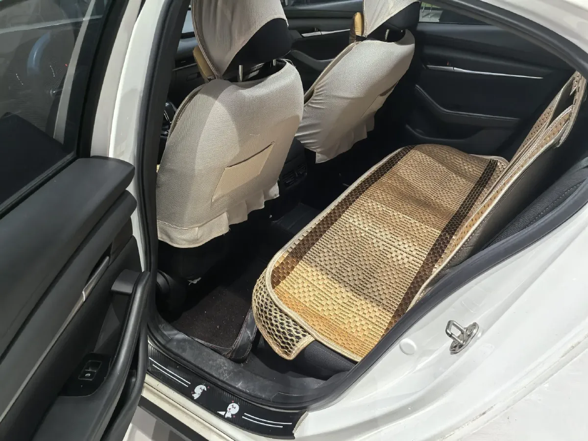 2020 Mazda 3 Axela 1.5L 117HP L4 6AT,autocango,china used car exporter,china ev exporter,chinese used car exporter,chinese used ev exporter