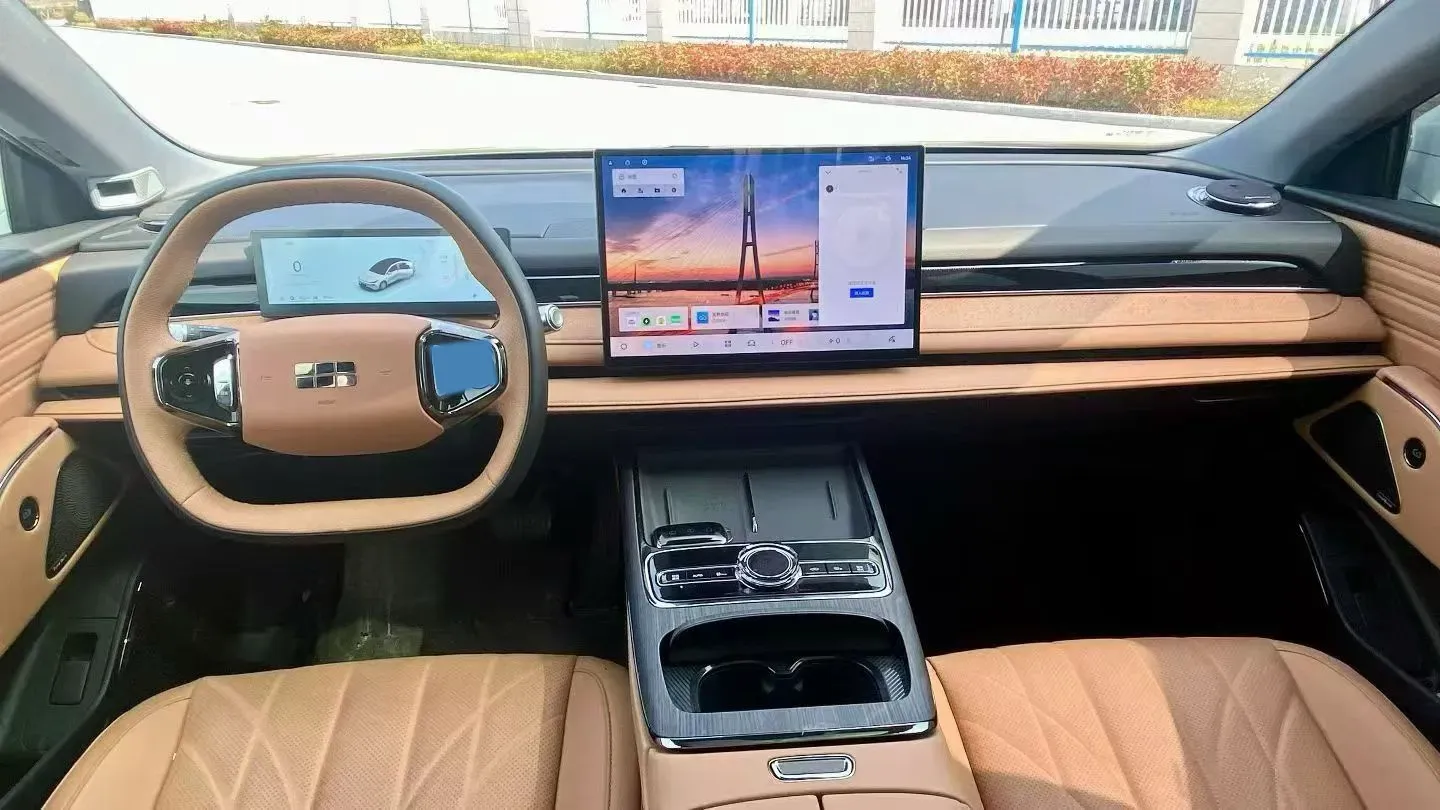 2025 Geely Galaxy Starshine 8 1.5L 112HP L4 1DHT PHEV,autocango,china used car exporter,china ev exporter,chinese used car exporter,chinese used ev exporter