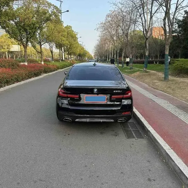 2022 BMW 5 Series 2.0T 252HP L4 8AT,autocango,china used car exporter,china ev exporter,chinese used car exporter,chinese used ev exporter