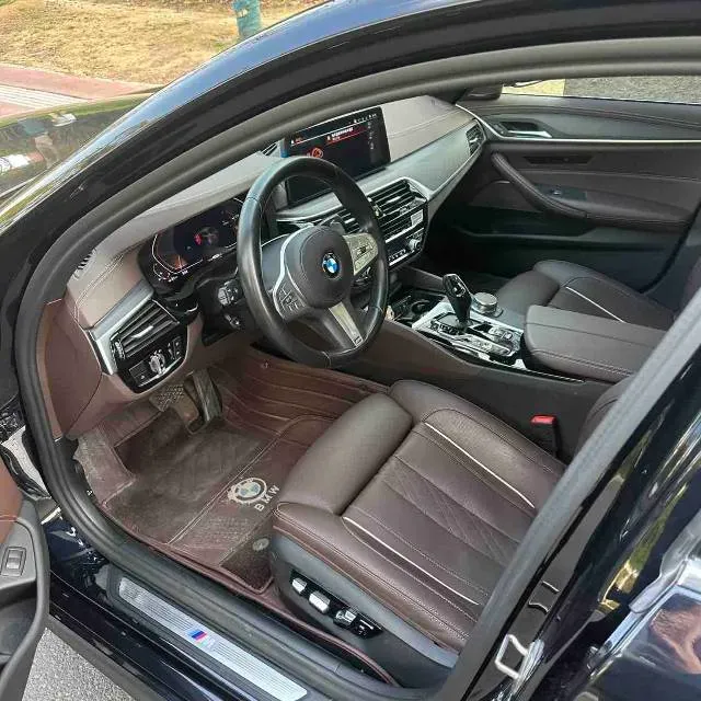 2022 BMW 5 Series 2.0T 252HP L4 8AT,autocango,china used car exporter,china ev exporter,chinese used car exporter,chinese used ev exporter